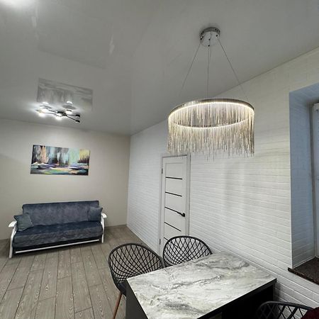 LUX apartment&центр,ЖК Театральный, просторная Ровно Экстерьер фото