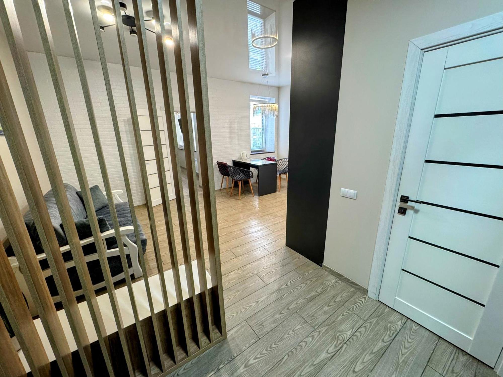 LUX apartment&центр,ЖК Театральный, просторная Ровно Экстерьер фото